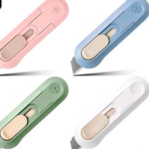 Set of 4 Retractable Box Cutters